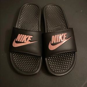 NIKE Slides